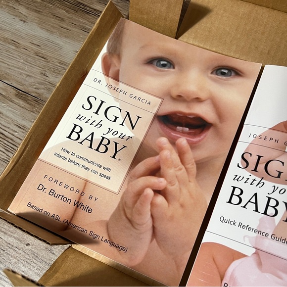 Sign with Your Baby - ASL Baby Sign Language Complete Learning Kit VHS And Books - Picture 7 of 8